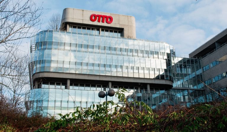 otto lays off hundreds of customer service employees