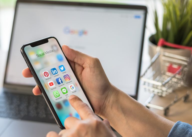 60% of German retailers advertise on social media