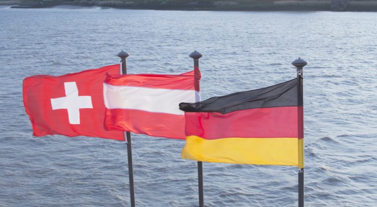 Only 18% of Swiss people shop online weekly
